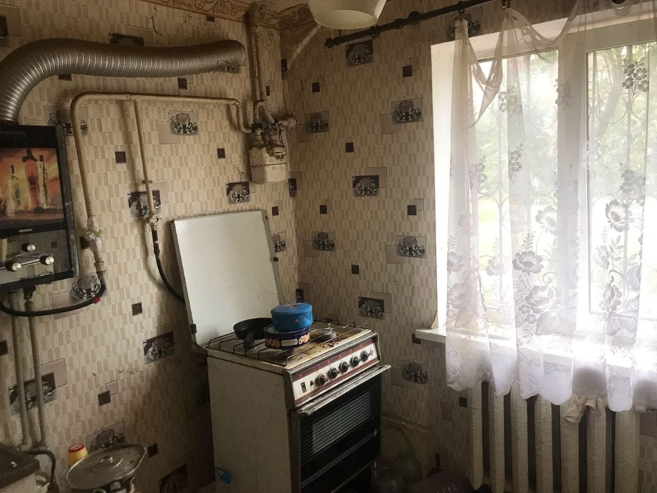 🏠 ПРОДАЕТСЯ 2-КОМНАТНАЯ КВАРТИРА В АЛЧЕВСКЕ
📍 Расположение
Центральный район, пр. Ленина – всё под рукой!
✅ Сквер для прогулок, магазины, детский...